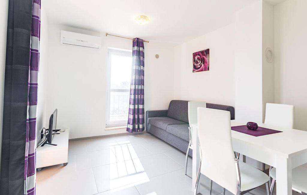 Apartments Sun Premantura Ngoại thất bức ảnh
